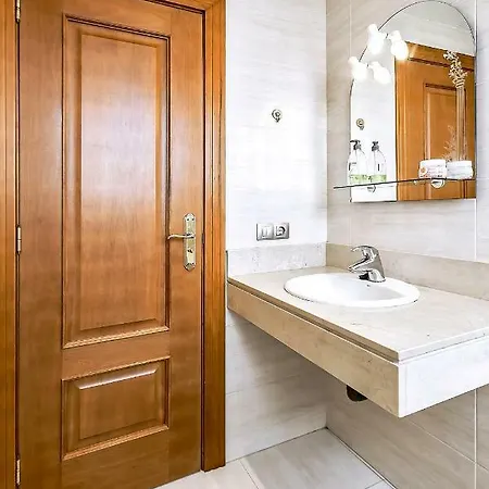 Playa De La Arena 2 Bedrooms Apartment *